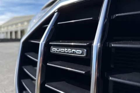 DG19YWB Audi Q3 S line 40 TFSI quattro 190 PS S tronic Thumbnail #28