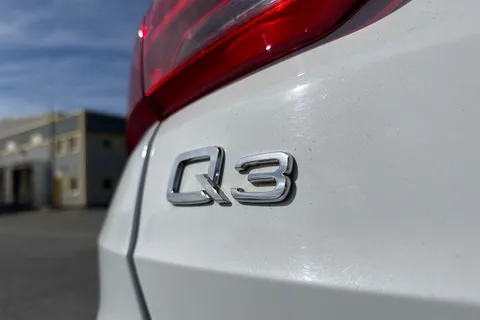 DG19YWB Audi Q3 S line 40 TFSI quattro 190 PS S tronic Thumbnail #36