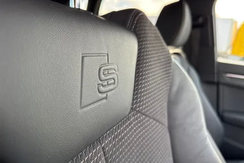 DG19YWB Audi Q3 S line 40 TFSI quattro 190 PS S tronic Thumbnail #45