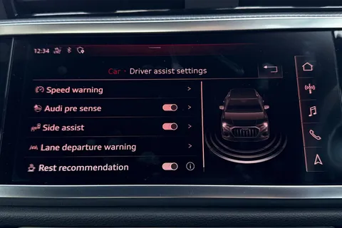 DG19YWB Audi Q3 S line 40 TFSI quattro 190 PS S tronic Thumbnail #61