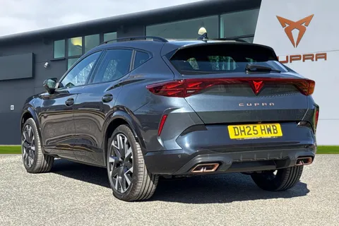 DH25HWB CUPRA Formentor 1.5 eHybrid 25.8kWh V2 DSG Euro 6 (s/s) 5dr Thumbnail #2