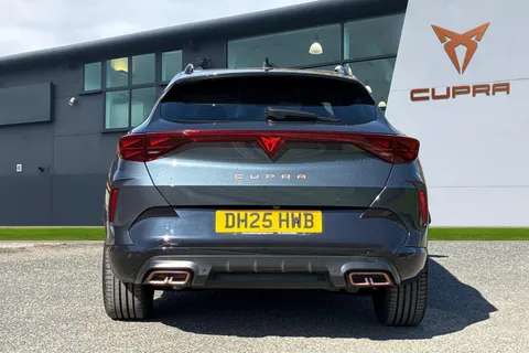 DH25HWB CUPRA Formentor 1.5 eHybrid 25.8kWh V2 DSG Euro 6 (s/s) 5dr Thumbnail #4