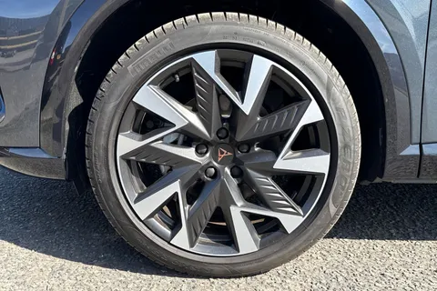 DH25HWB CUPRA Formentor 1.5 eHybrid 25.8kWh V2 DSG Euro 6 (s/s) 5dr Thumbnail #9