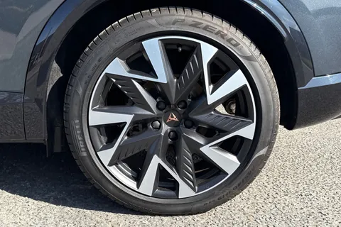 DH25HWB CUPRA Formentor 1.5 eHybrid 25.8kWh V2 DSG Euro 6 (s/s) 5dr Thumbnail #12