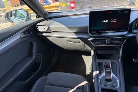 DH25HWB CUPRA Formentor 1.5 eHybrid 25.8kWh V2 DSG Euro 6 (s/s) 5dr Thumbnail #19