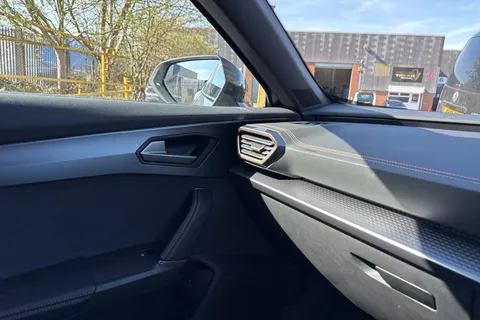 DH25HWB CUPRA Formentor 1.5 eHybrid 25.8kWh V2 DSG Euro 6 (s/s) 5dr Thumbnail #31