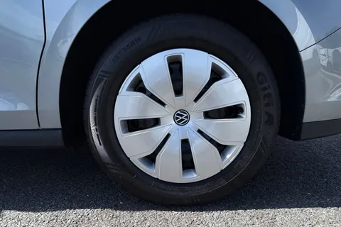 DG26XOJ Volkswagen ID. Buzz Cargo Commerce SWB 286 PS 77 kWh - Delivery Mileage Thumbnail #12