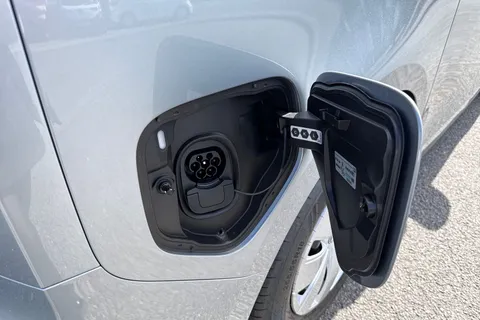 DG26XOJ Volkswagen ID. Buzz Cargo Commerce SWB 286 PS 77 kWh - Delivery Mileage Thumbnail #25