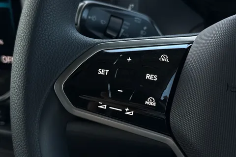 DG26XOJ Volkswagen ID. Buzz Cargo Commerce SWB 286 PS 77 kWh - Delivery Mileage Thumbnail #37