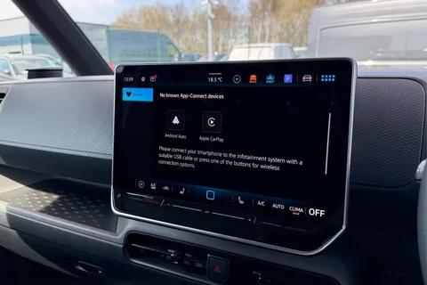 DG26XOJ Volkswagen ID. Buzz Cargo Commerce SWB 286 PS 77 kWh - Delivery Mileage Thumbnail #49