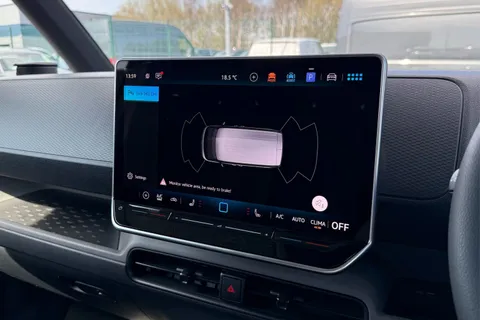 DG26XOJ Volkswagen ID. Buzz Cargo Commerce SWB 286 PS 77 kWh - Delivery Mileage Thumbnail #51