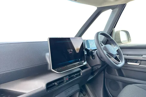 DE26NRK Volkswagen ID. Buzz Cargo Commerce SWB 286 PS 77 kWh - Delivery Mileage Thumbnail #15