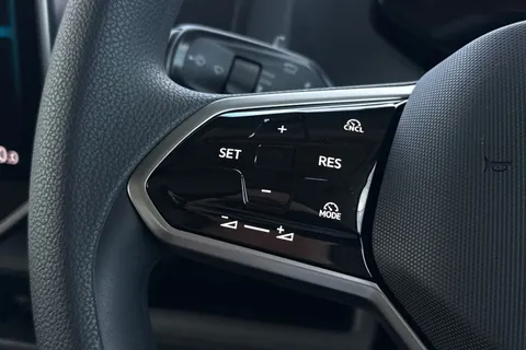 DE26NRK Volkswagen ID. Buzz Cargo Commerce SWB 286 PS 77 kWh - Delivery Mileage Thumbnail #41