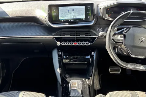 EK23GPJ PEUGEOT 2008 1.2 PureTech GT EAT Euro 6 (s/s) 5dr Thumbnail #37