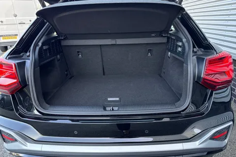 7 of 66 for Audi Q2 S line 35 TFSI 150 PS 6-speed