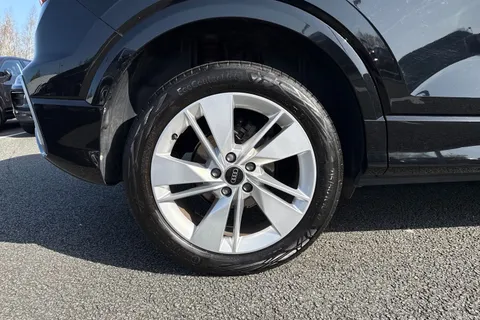 11 of 66 for Audi Q2 S line 35 TFSI 150 PS 6-speed