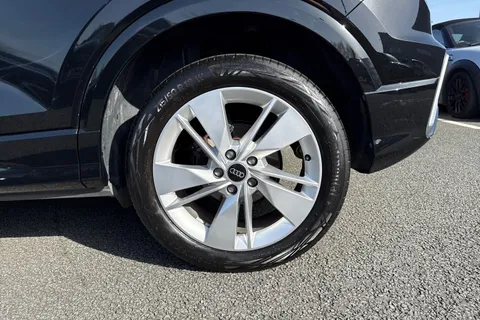 12 of 66 for Audi Q2 S line 35 TFSI 150 PS 6-speed