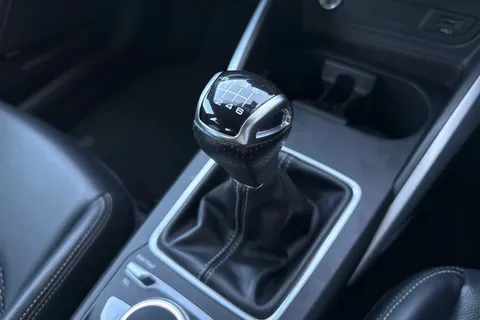 23 of 66 for Audi Q2 S line 35 TFSI 150 PS 6-speed