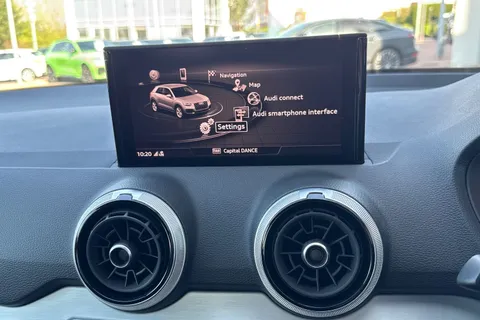 25 of 66 for Audi Q2 S line 35 TFSI 150 PS 6-speed