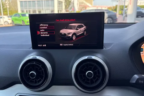 35 of 66 for Audi Q2 S line 35 TFSI 150 PS 6-speed