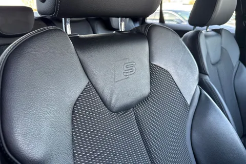 42 of 66 for Audi Q2 S line 35 TFSI 150 PS 6-speed