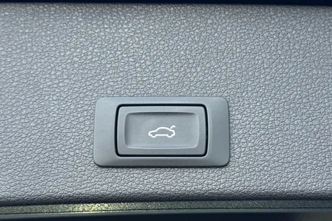 48 of 66 for Audi Q2 S line 35 TFSI 150 PS 6-speed