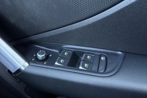 49 of 66 for Audi Q2 S line 35 TFSI 150 PS 6-speed