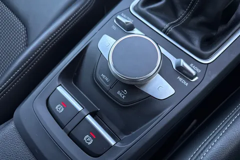 51 of 66 for Audi Q2 S line 35 TFSI 150 PS 6-speed