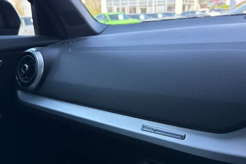 52 of 66 for Audi Q2 S line 35 TFSI 150 PS 6-speed