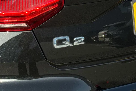 54 of 66 for Audi Q2 S line 35 TFSI 150 PS 6-speed