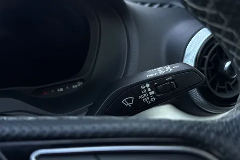 58 of 66 for Audi Q2 S line 35 TFSI 150 PS 6-speed