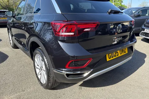 GD25OVZ Volkswagen T-Roc 1.5 TSI Style 5dr Thumbnail #8