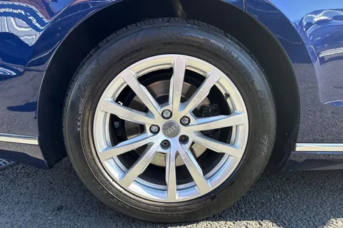 KU68UNW Audi A8 3.0 TDI V6 50 Tiptronic quattro Euro 6 (s/s) 4dr Thumbnail #13