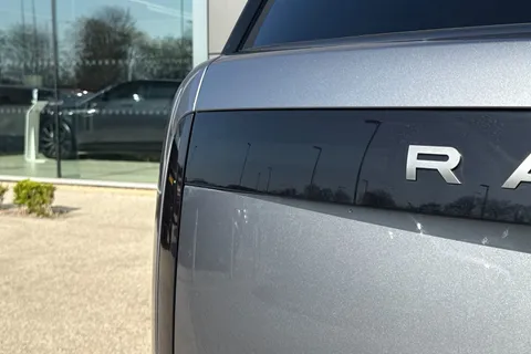 KO73RFL Land Rover Range Rover 3.0 D300 HSE 5dr Thumbnail #28