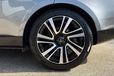 KO73RFL Land Rover Range Rover 3.0 D300 HSE 5dr Thumbnail #38