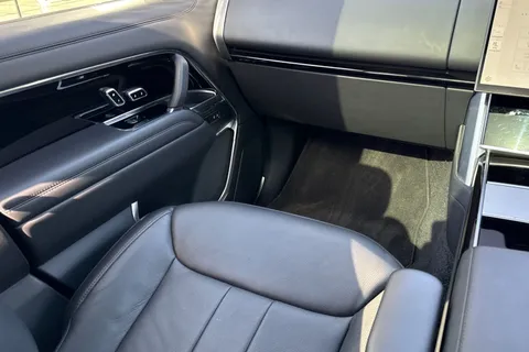 KO73RFL Land Rover Range Rover 3.0 D300 HSE 5dr Thumbnail #43