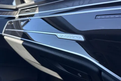 KU68UNW Audi A8 3.0 TDI V6 50 Tiptronic quattro Euro 6 (s/s) 4dr Thumbnail #47