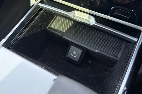 KO73RFL Land Rover Range Rover 3.0 D300 HSE 5dr Thumbnail #46