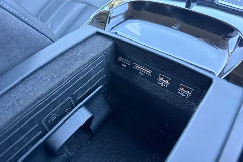 KU68UNW Audi A8 3.0 TDI V6 50 Tiptronic quattro Euro 6 (s/s) 4dr Thumbnail #52