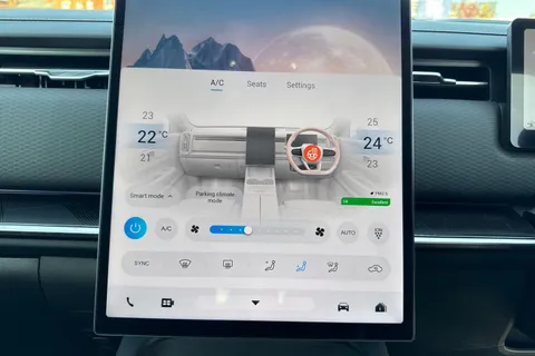 YF74VBN Jaecoo 7 1.5T SHS Luxury 5dr Auto Thumbnail #22