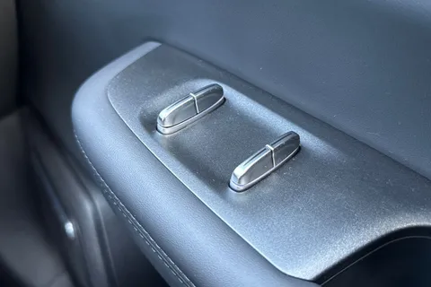 YF74VBN Jaecoo 7 1.5T SHS Luxury 5dr Auto Thumbnail #39