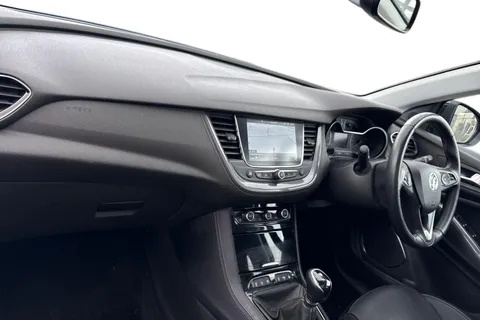 PE69XEA Vauxhall Grandland X 1.2 Turbo Elite Nav Euro 6 (s/s) 5dr Thumbnail #16