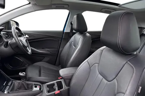 PE69XEA Vauxhall Grandland X 1.2 Turbo Elite Nav Euro 6 (s/s) 5dr Thumbnail #17