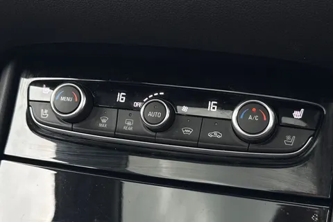 PE69XEA Vauxhall Grandland X 1.2 Turbo Elite Nav Euro 6 (s/s) 5dr Thumbnail #23