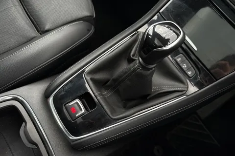 PE69XEA Vauxhall Grandland X 1.2 Turbo Elite Nav Euro 6 (s/s) 5dr Thumbnail #24