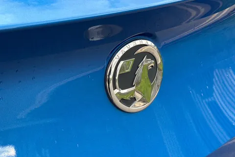 PE69XEA Vauxhall Grandland X 1.2 Turbo Elite Nav Euro 6 (s/s) 5dr Thumbnail #29