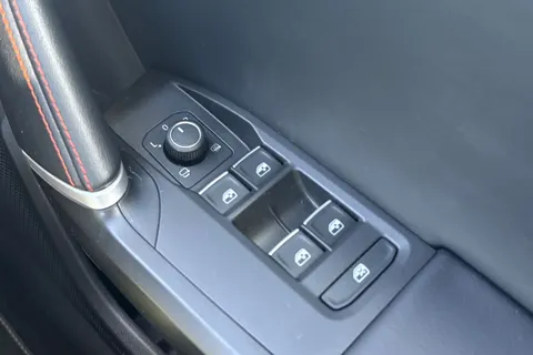 ML22XFC SEAT Leon 1.5 TSI EVO 150 FR Sport 5dr Thumbnail #19