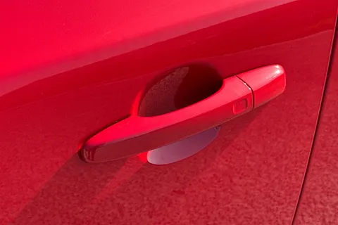 KT68UDH Volvo V40 2.0 D2 Momentum Edition Auto Euro 6 (s/s) 5dr Thumbnail #33