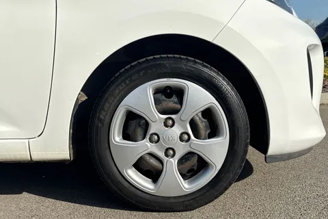 YM16TKC Kia Picanto 1.0 65 1 5dr Thumbnail #9