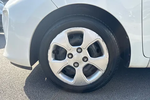 YM16TKC Kia Picanto 1.0 65 1 5dr Thumbnail #12